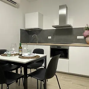 https://terre-damare-liguria-1.hotelitalianriviera.com